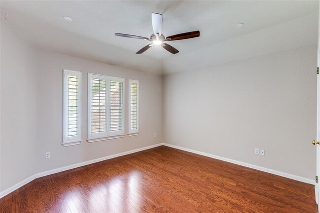 Building Photo - 9604 Crenata Cove