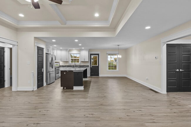 Building Photo - 240 Banyan Blvd
