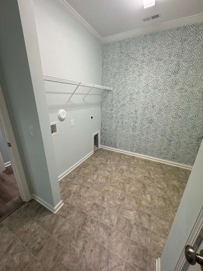 Building Photo - 78 Violetear Rdg