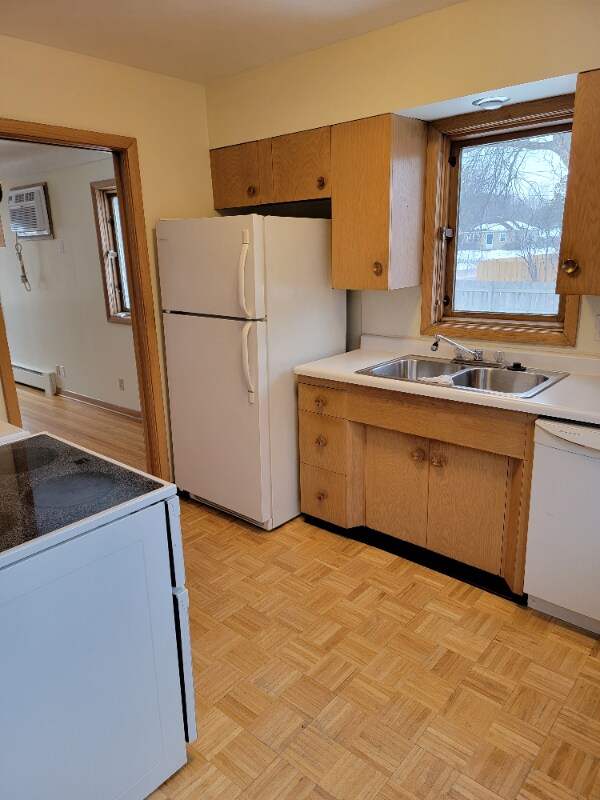 Building Photo - 1416 E 46th St