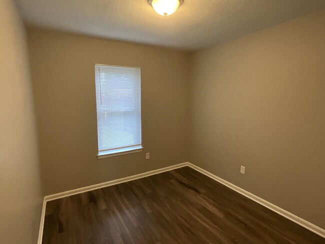 Building Photo - 4430 Pine Ridge Cove