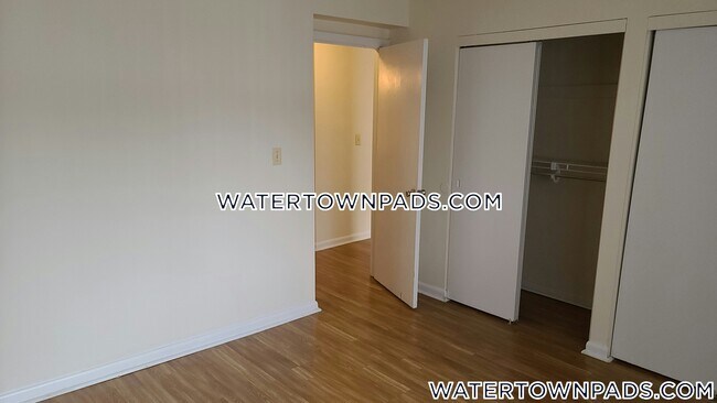 Building Photo - 245 Main St