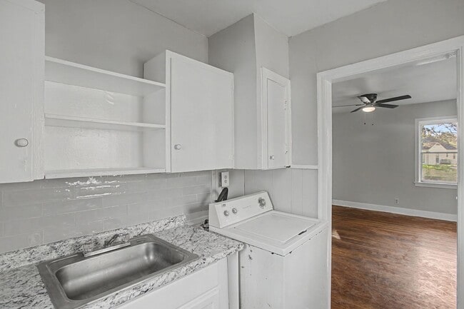 Building Photo - Move-In Ready Home with Hardwood Floors & Detached Workshop