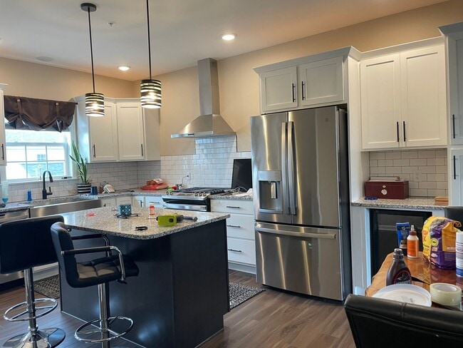 Building Photo - Luxury New Construction Townhome in Lime S...