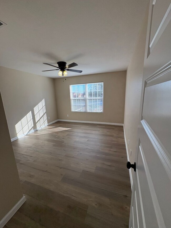 Building Photo - 1806 Teston Ln