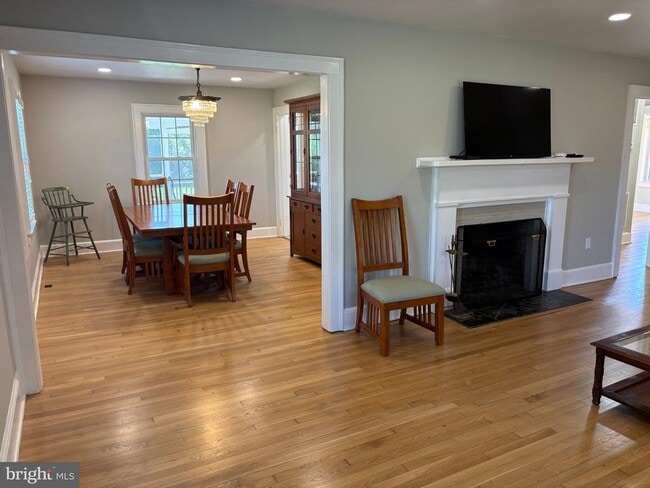 Building Photo - 7149 Gordonsville Rd