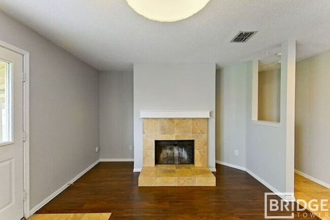 Building Photo - 707 Gunters Mtn Ln