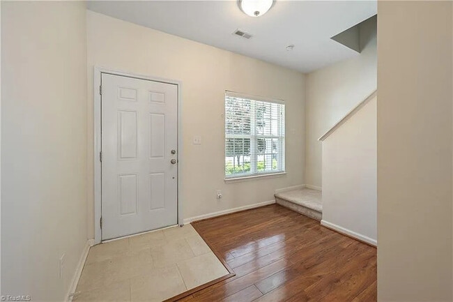 Building Photo - Build Equity While Leasing - Lease to Own