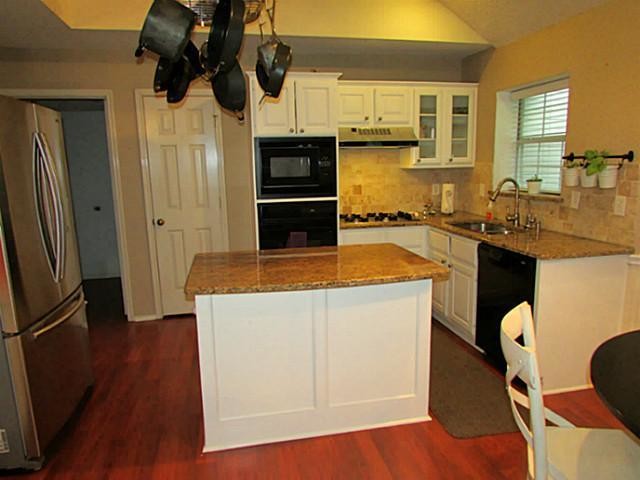 Building Photo - 1215 Spring Creek Dr