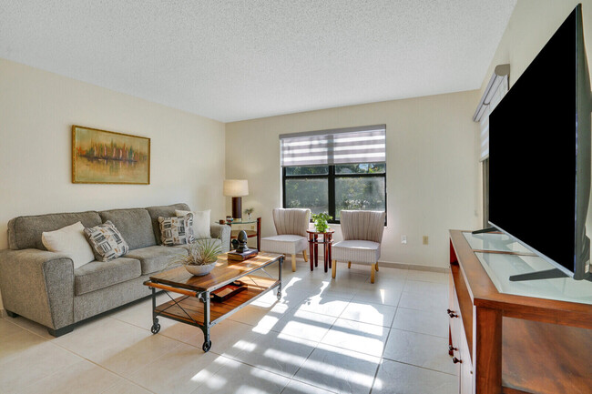 Building Photo - 13035 Albright Ct