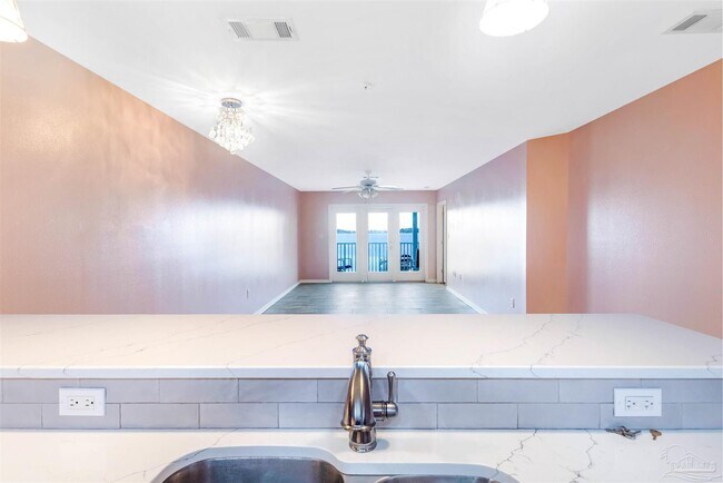 Building Photo - 1409 US-98