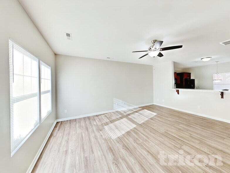 Building Photo - 2491 Marthas Ridge Dr