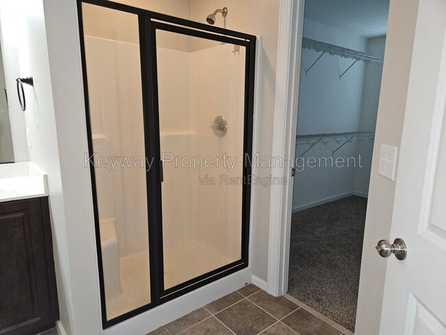 Building Photo - 905 Glenhaven Dr