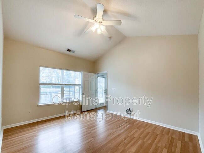 Building Photo - 217 Arlington Downs Blvd