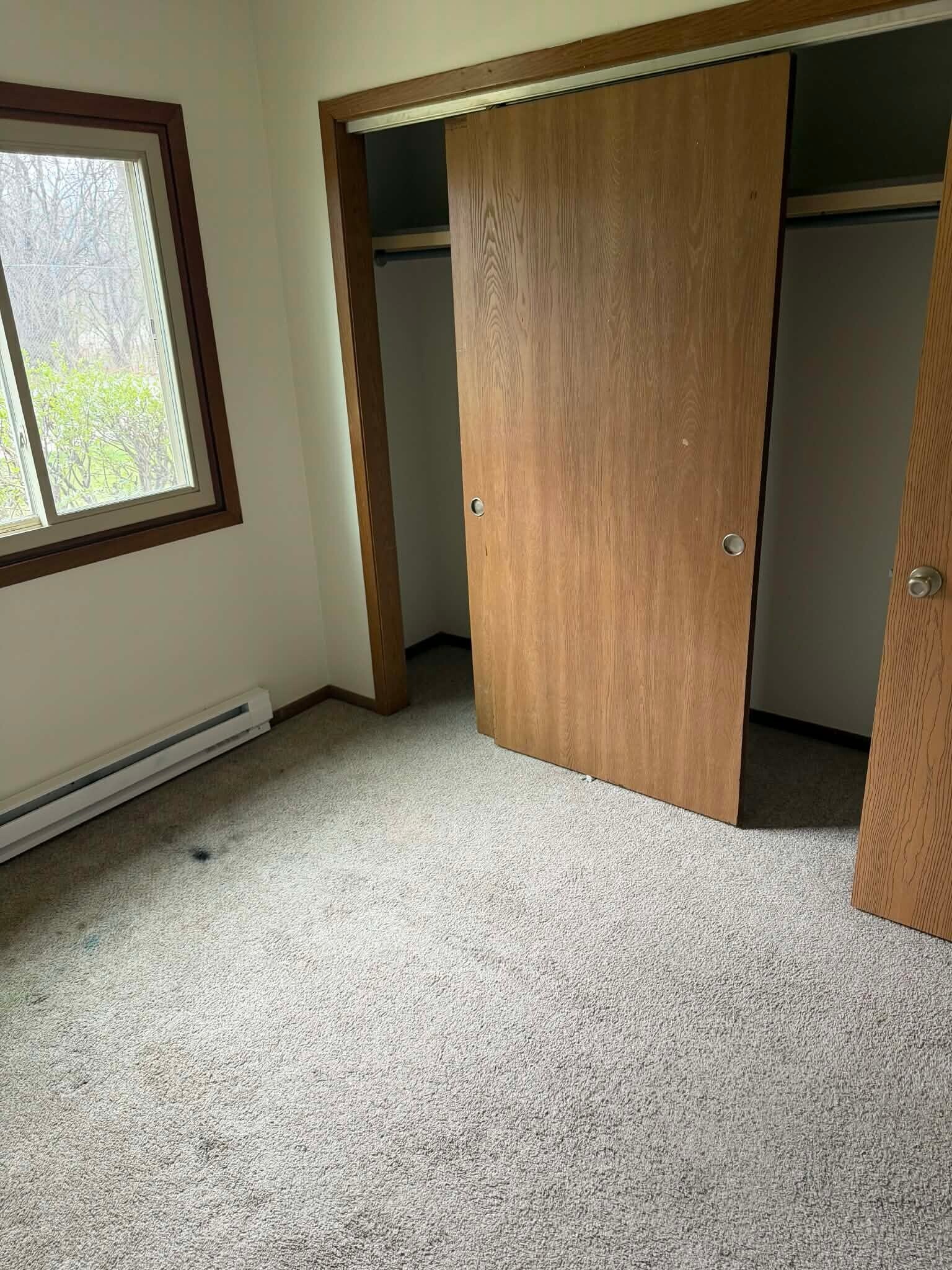 Building Photo - 700 Meadow Ln