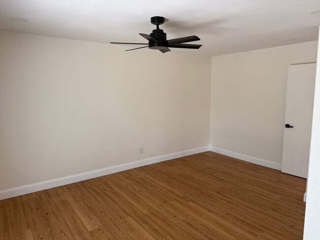 Building Photo - Stunning Cheyenne Mountain 4 Bedroom Home
