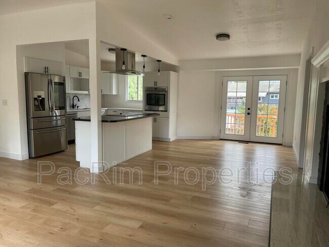 Building Photo - 9021 Lance Cir