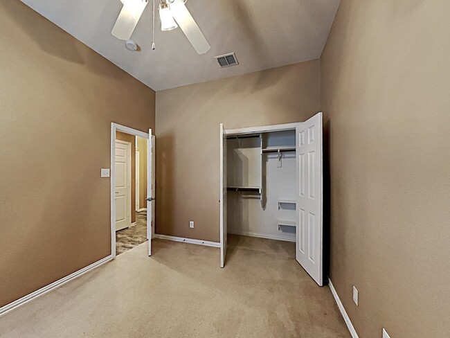 Building Photo - 4613 Lance Leaf Dr