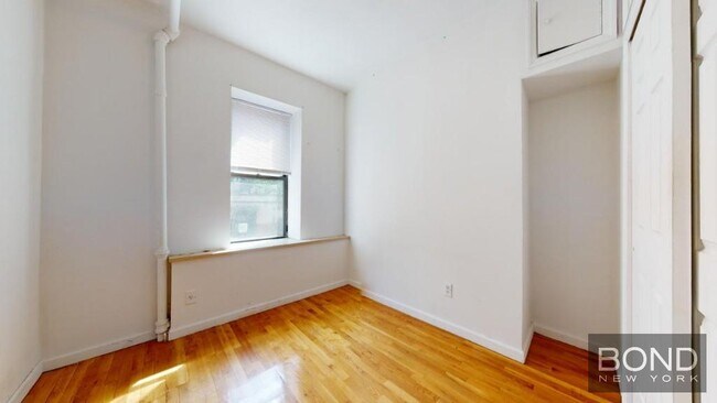 Building Photo - 104 Second Avenue