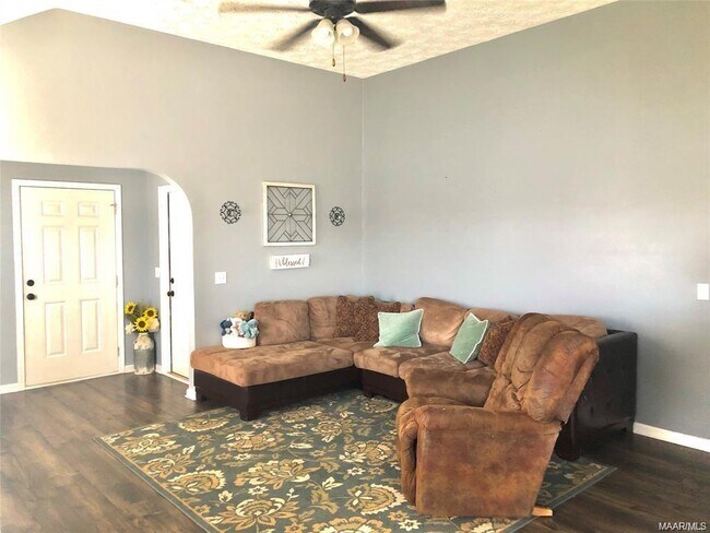 Building Photo - 1678 Buena Vista Blvd