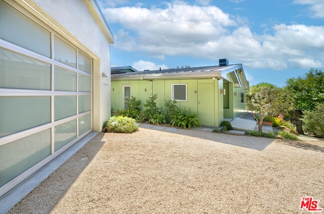 Building Photo - 6000 Philip Ave