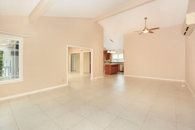 Building Photo - 1298 Lunalilo Home Rd