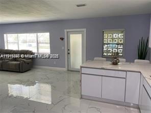 Building Photo - 1649 NE 171 St