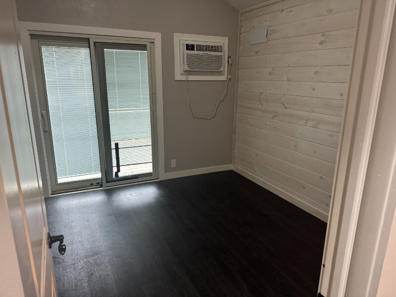 Building Photo - 830 25th St