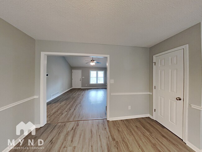 Building Photo - 51 Richaven Pl