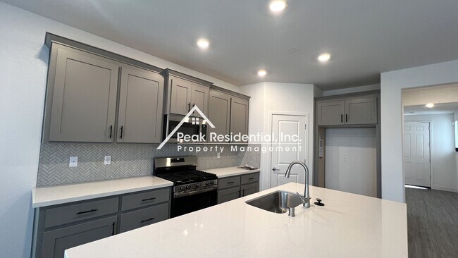 Building Photo - Newer Elk Grove 4bd/3.5ba Home near Big Horn & Poppyridge Rd