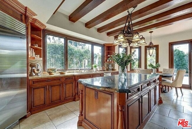 Building Photo - 209 S Anita Ave