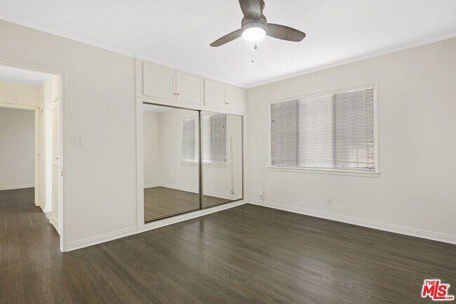 Building Photo - 4058 9th Ave