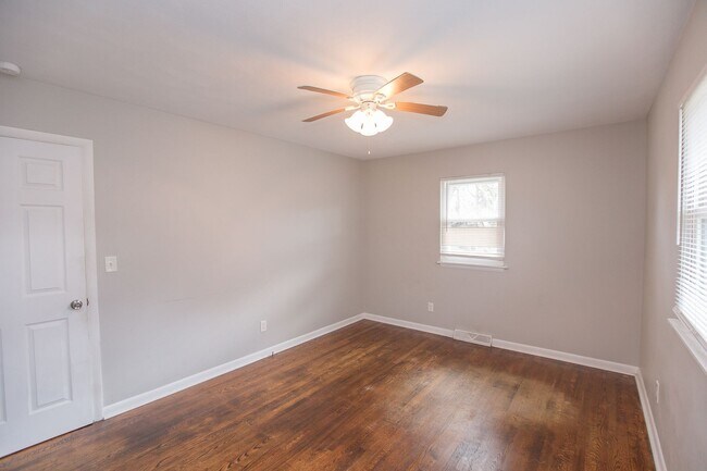 Building Photo - 9275 Hickory St