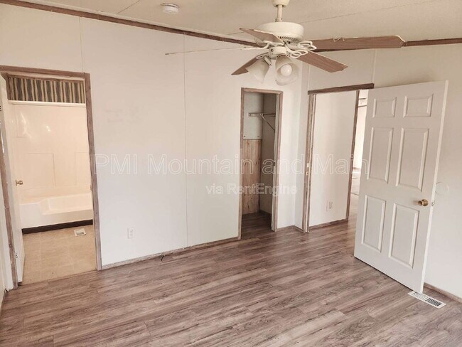 Building Photo - 17 Misty Mountain Way