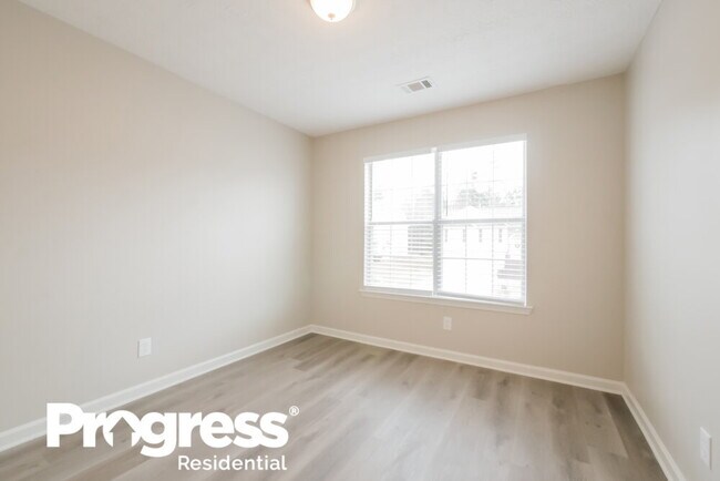 Building Photo - 10766 Barberry Dr