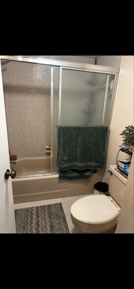 Building Photo - 18011 Biscayne Blvd