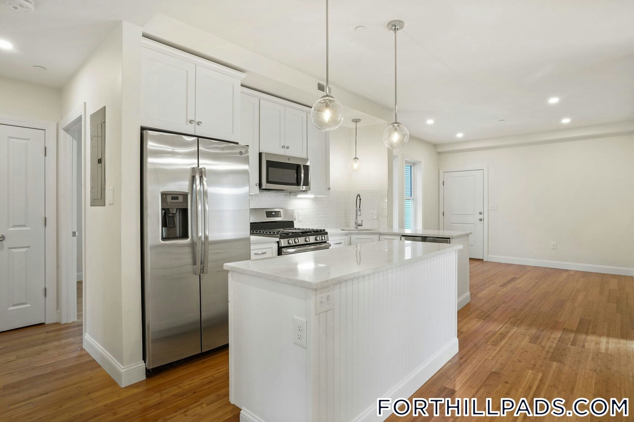 Building Photo - 137 Thornton St