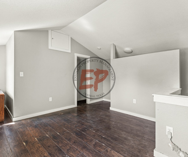 Building Photo - 516 N 31st St