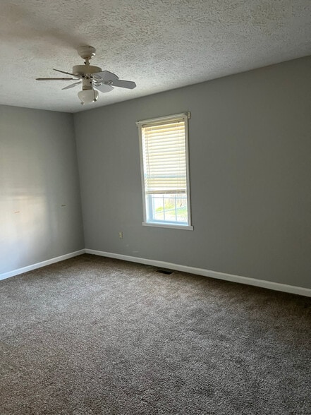 Building Photo - 109 S 6th St