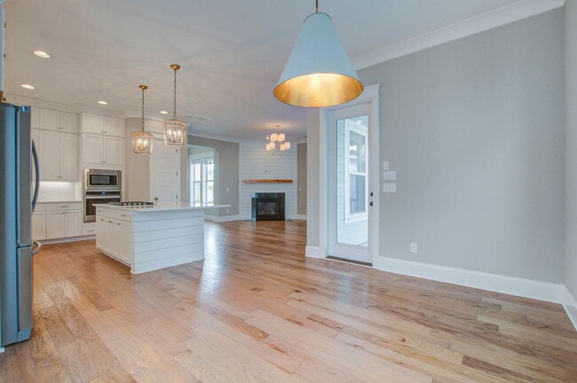 Building Photo - 1636 Juliana St