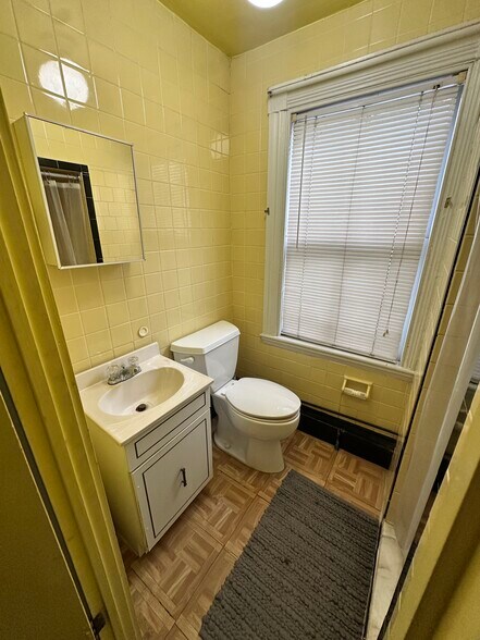 Building Photo - 74 Otis St