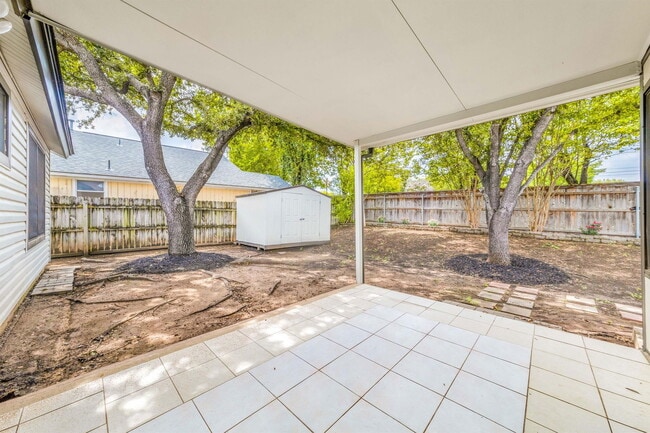 Building Photo - 2014 Balsam Way