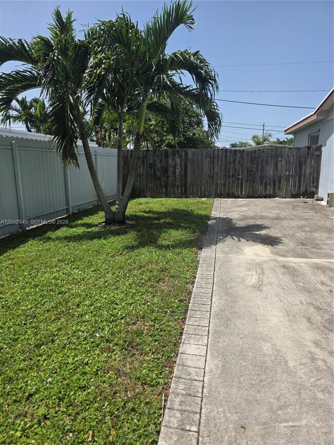 Building Photo - 8035 NW 185th St