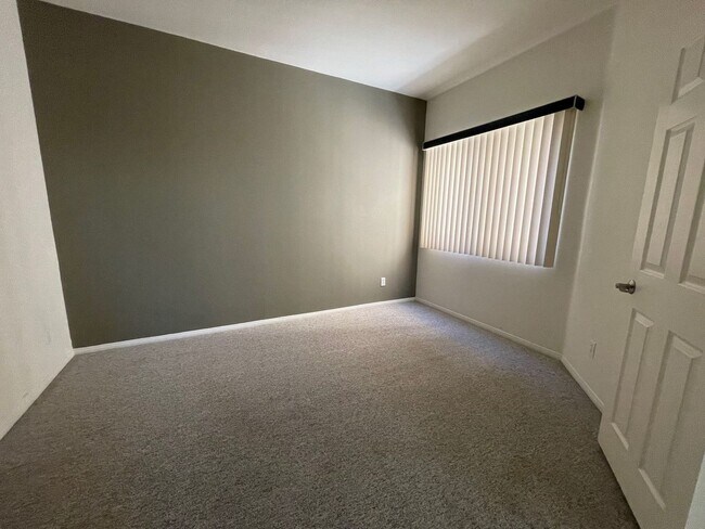 Building Photo - Painted Desert