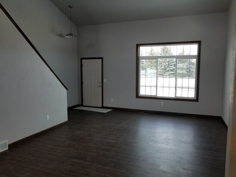 Building Photo - 1343 Moon Ridge Ct