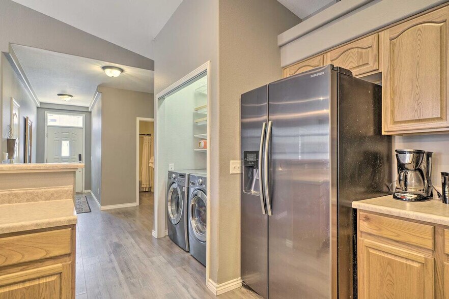 Building Photo - 6414 Caddy Point