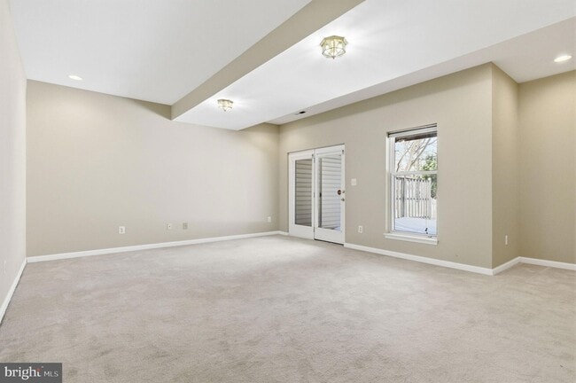 Building Photo - 21369 Sawyer Square