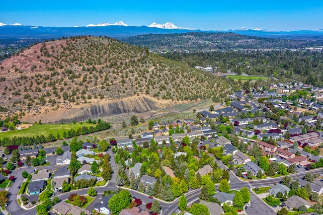 Building Photo - 1923 NE Derek Dr