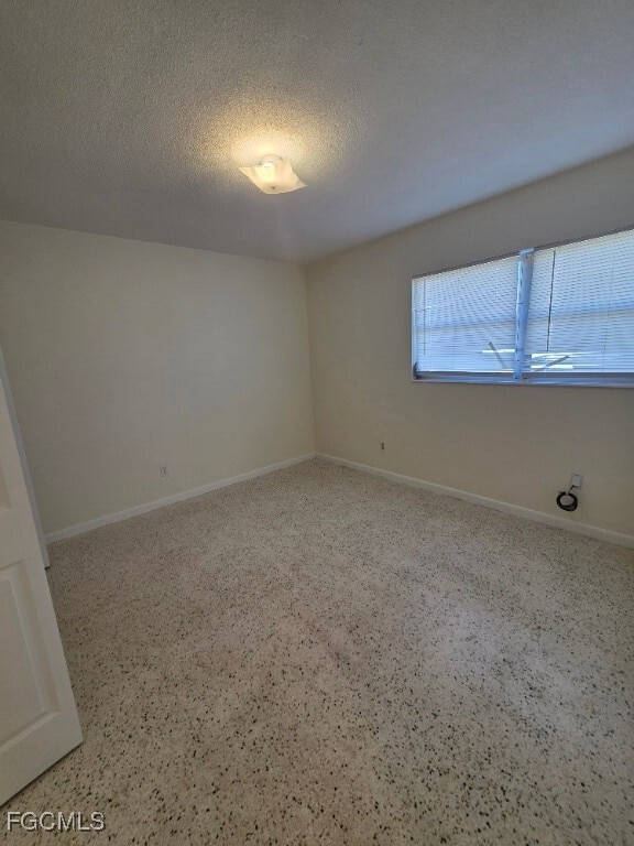 Building Photo - 1512 Huntdale St E