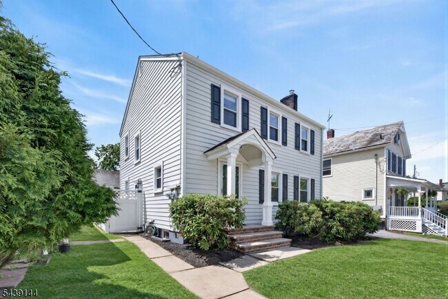 Building Photo - 12 Capner St
